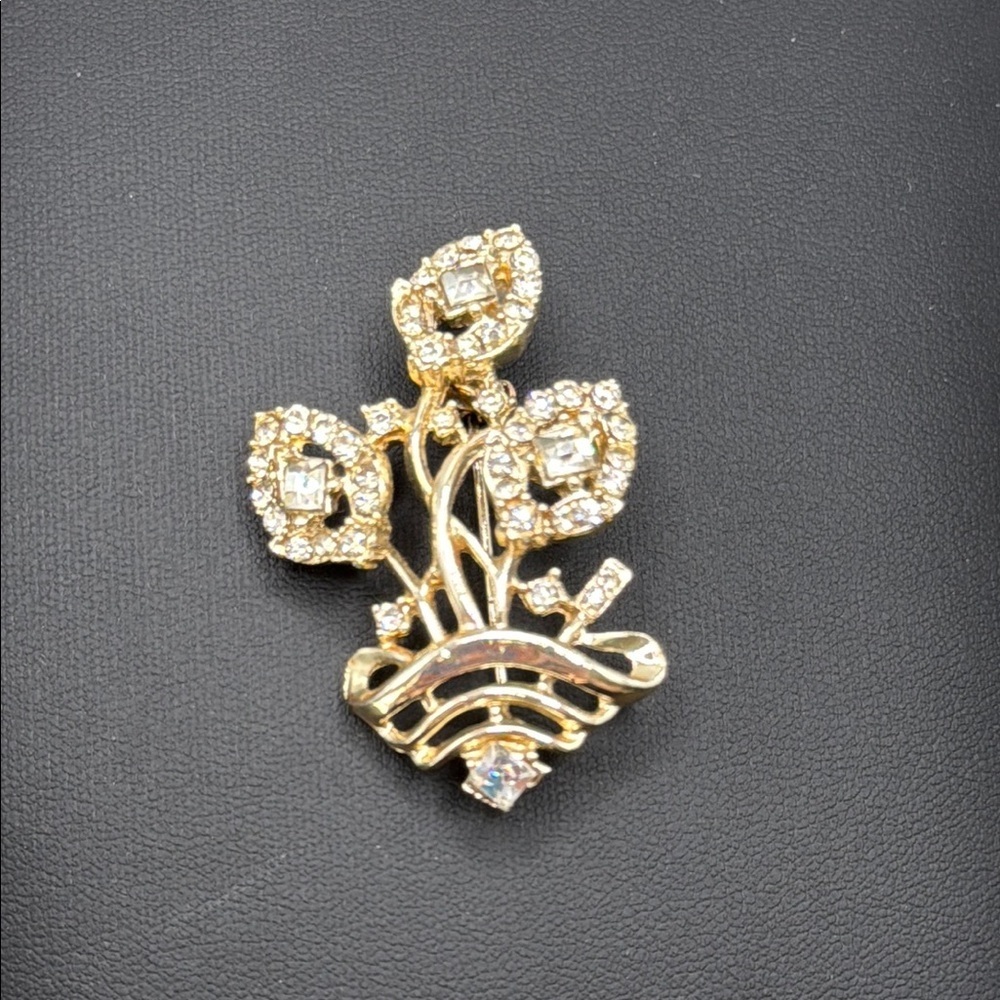 Gold tone statement brooch pin three rhinestone flowers in a basket cottagecore